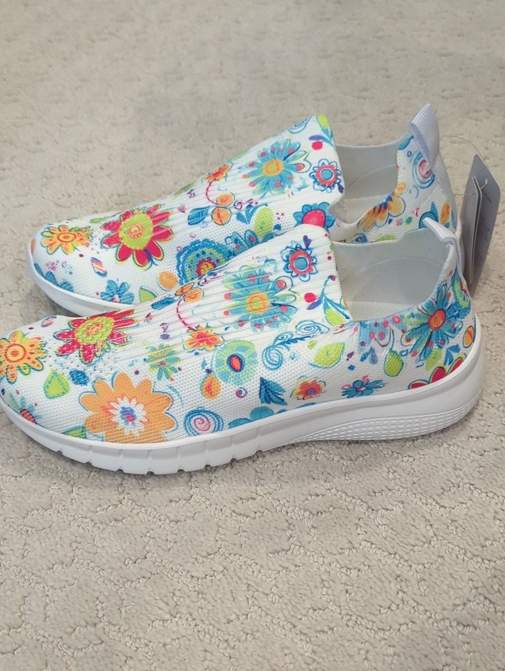 Women's Floral Slip-On Sneakers - White with Multicolor Flowers Size 6
